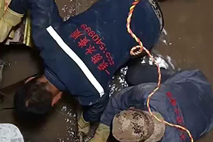 资阳电梯井堵漏施工视频